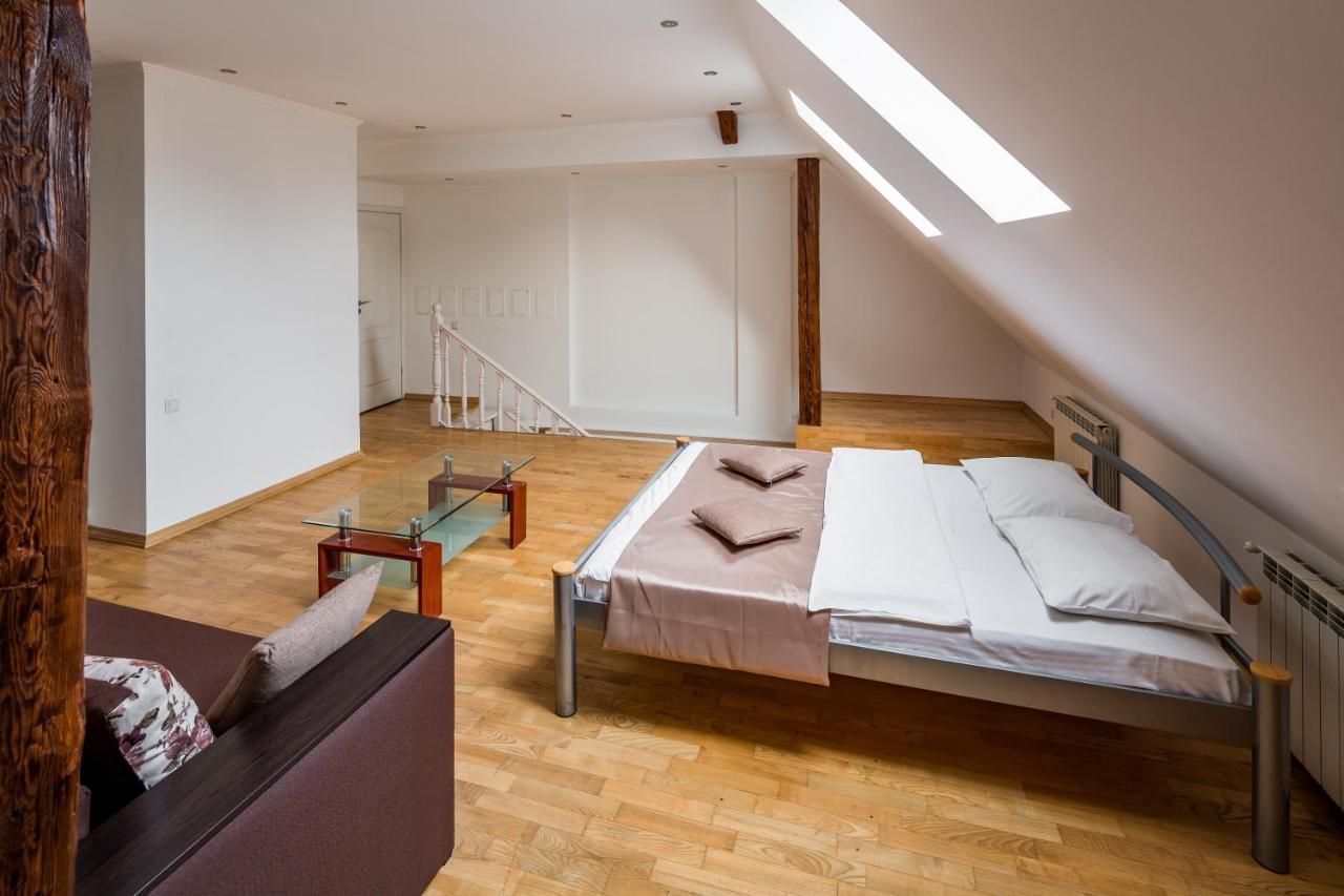 Romari Два Поверхи Apartment Lviv Exterior photo